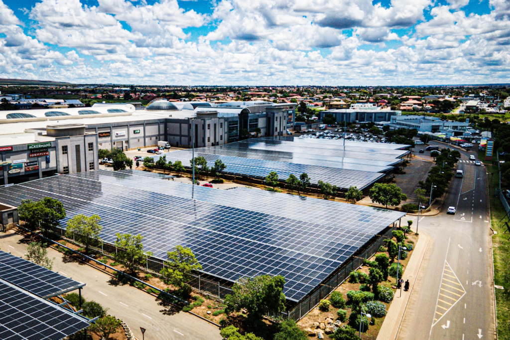 Vantage Capital, le plus grand gestionnaire de fonds de dette mezzanine sur le continent africain, a annoncé avoir conclu, en consortium avec Greenpoint Capital, un investissement de 635 millions de rands dans la société Commercial Energy South Africa (« CESA »), une filiale du groupe SolarAfrica Energy (« SolarAfrica »)