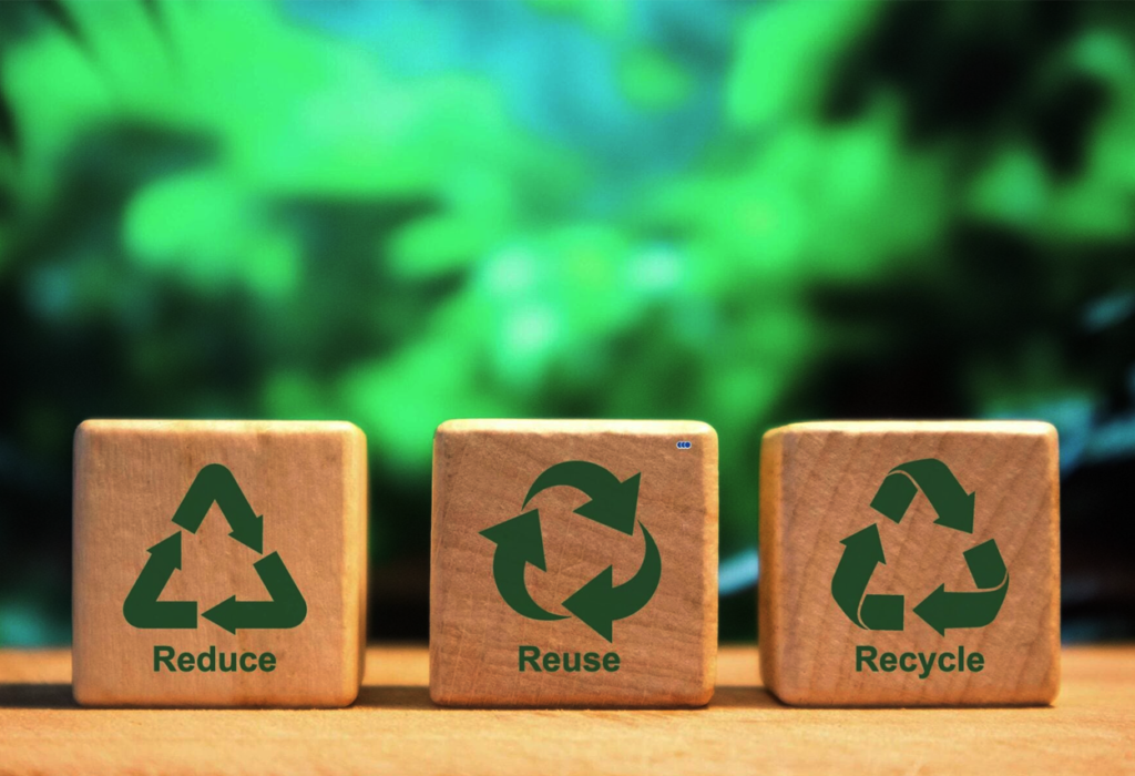 La gestion des déchets en particulier et l'économie circulaire en général s’imposent progressivement comme un enjeu central du développement urbain durable. C’est dans cette optique qu'une journée dédiée au tri, au recyclage et à la valorisation des déchets a été organisée dernièrement au Gabon par Clean Africa.